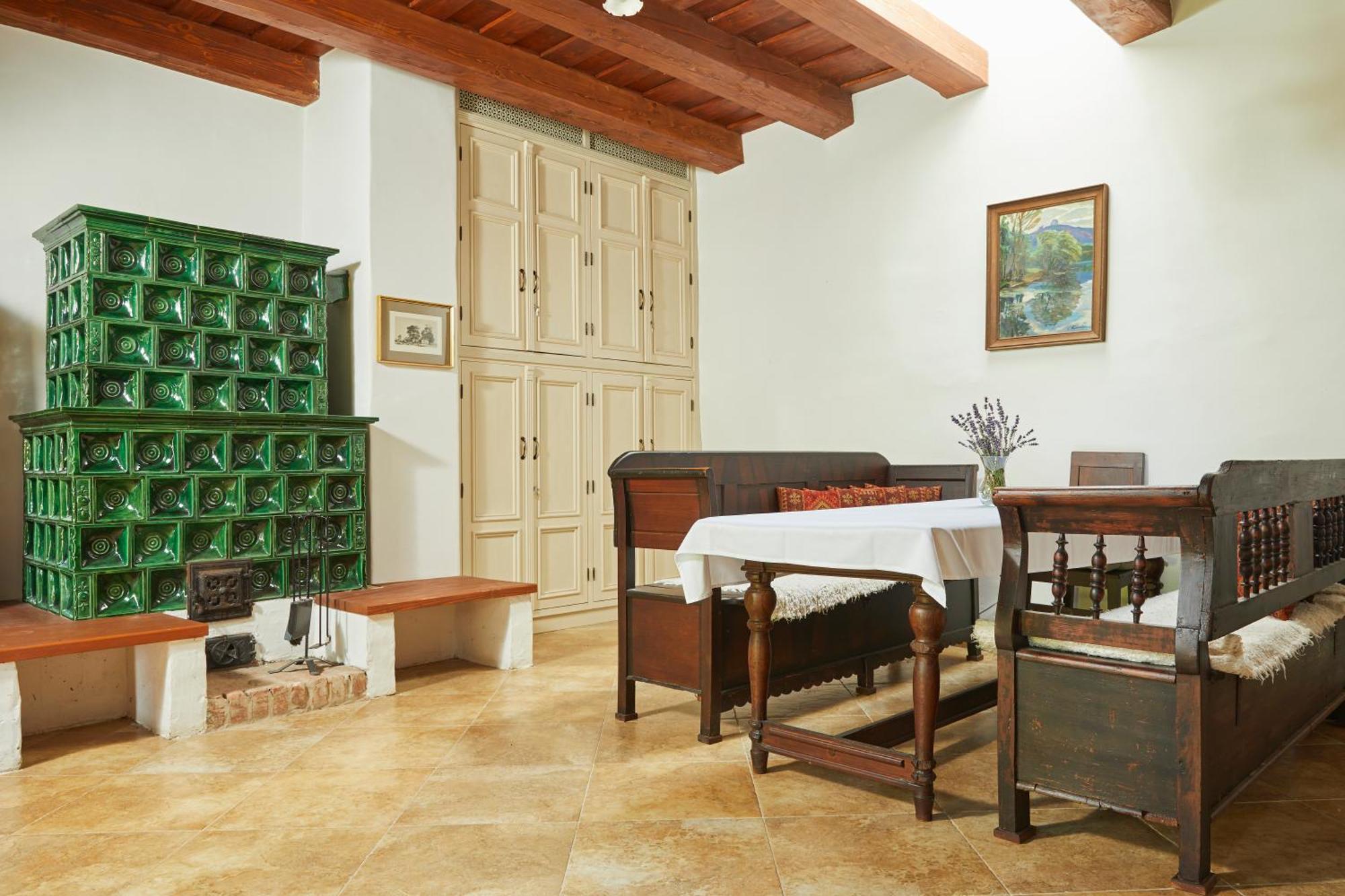 Barta Pince Vendeghaz Mad Hotel ภายนอก รูปภาพ